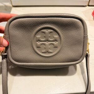 Tory Burch PERRY BOMBÉ MINI BAG in Gray Heron